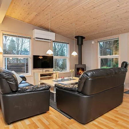 펜션 Four-bedroom Holiday In Vaeggerlose 4 *