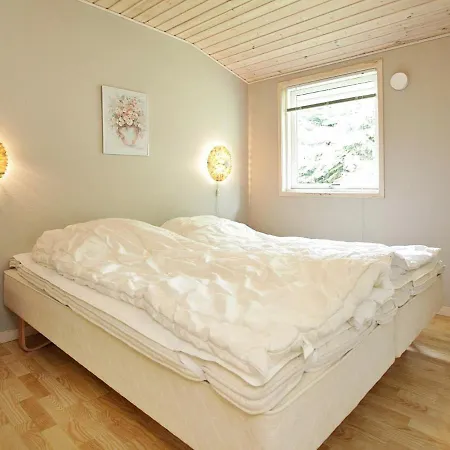 Four-bedroom Holiday In Vaeggerlose 4