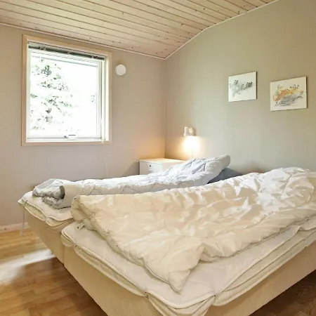 Four-bedroom Holiday In Vaeggerlose 4 Bøtø By