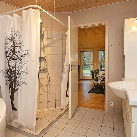 Four-bedroom Holiday In Vaeggerlose 4 Bøtø By